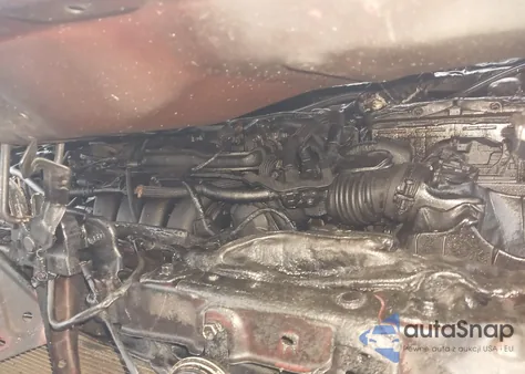 2022 Toyota Corolla Cross Le z USA, uszkodzony, nr VIN 7MUCAABG7NV027314